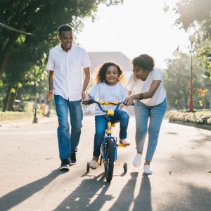 CAE Speaking Part 2 - riding a bike